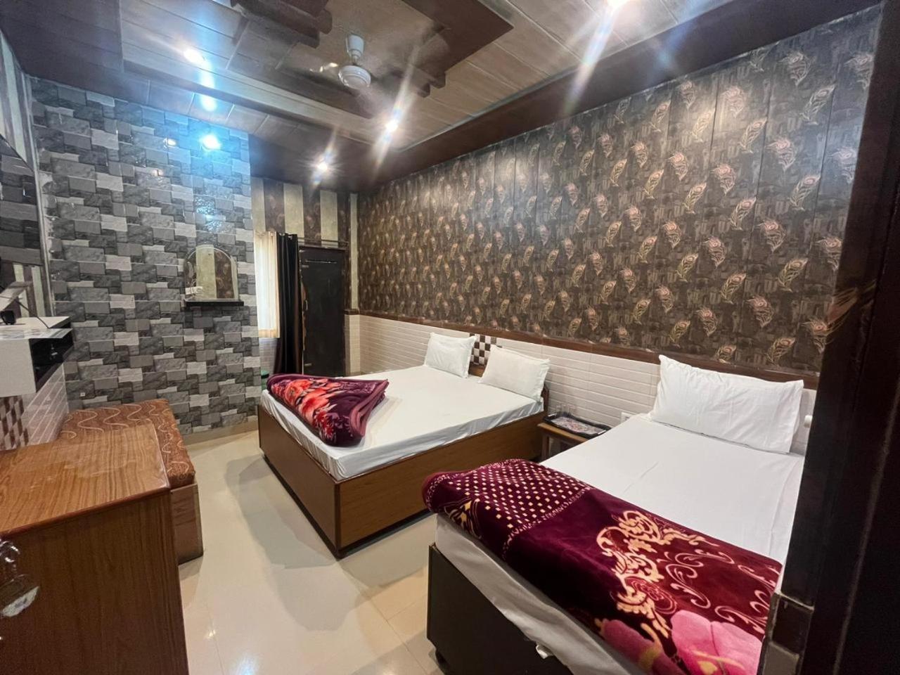 Hotel Aapno Shyam And Restaurant Khātu Exterior photo