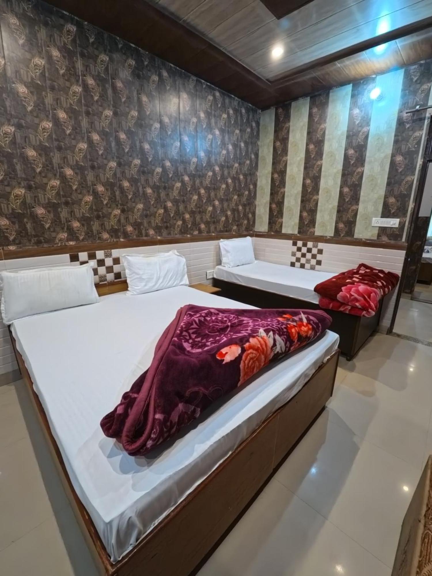 Hotel Aapno Shyam And Restaurant Khātu Exterior photo